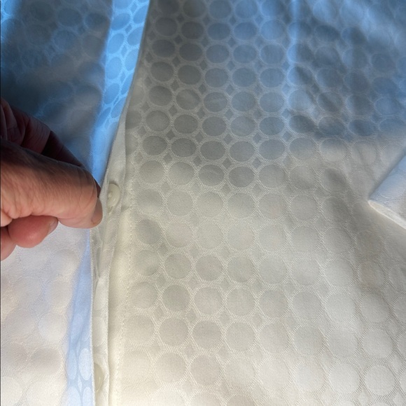Chicos white no-iron button down, Size 2 (L) - Picture 5 of 7
